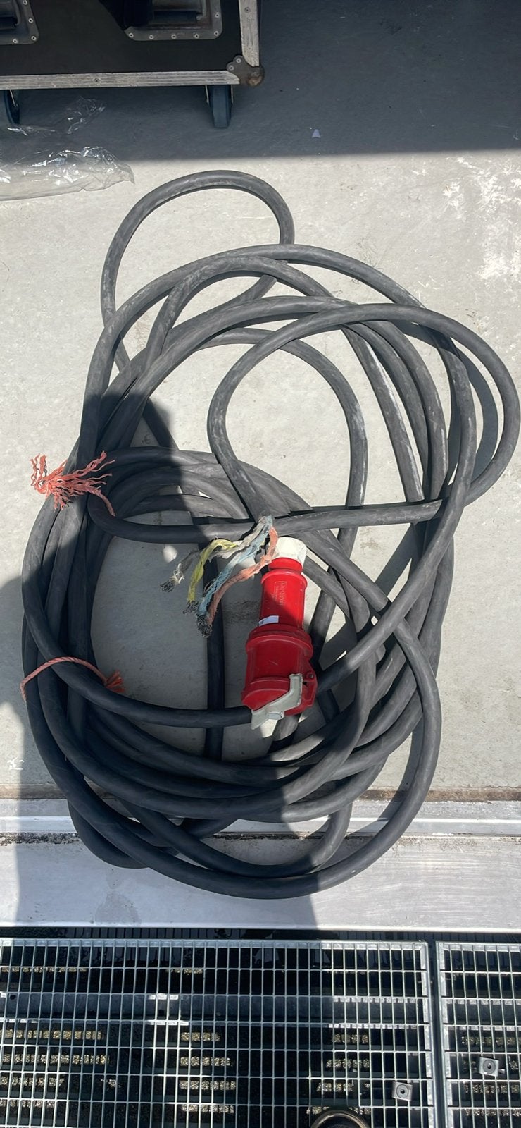 Krachtstroomkabel 63A 25m 4-aderig (aarde mist), Ophalen, Gebruikt, Kabel of Snoer