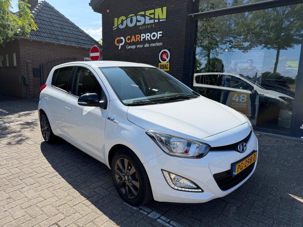Hyundai I20 1.2I GO!, Auto's, Euro 5, Gebruikt, 4 cilinders, Met garantie (alle)