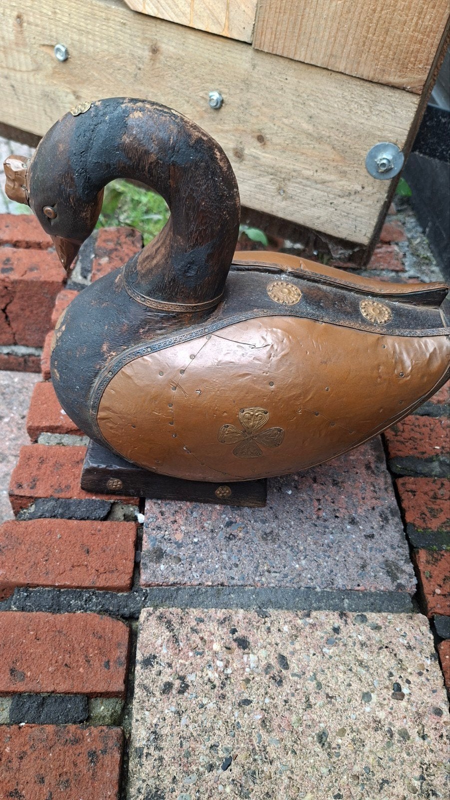 Decoratieve houten eend met koperen details, Antiek en Kunst, Ophalen