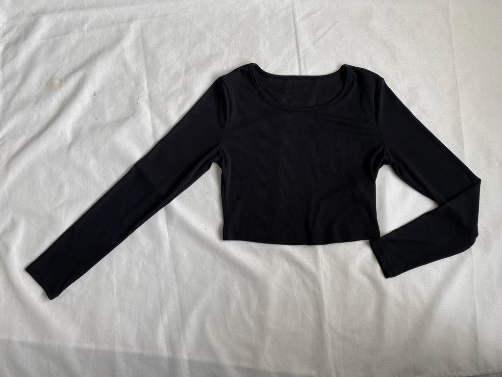 Zwarte geribbelde crop top met lange mouwen - Romwe, Zwart, Ophalen of Verzenden, Zo goed als nieuw, Lange mouw