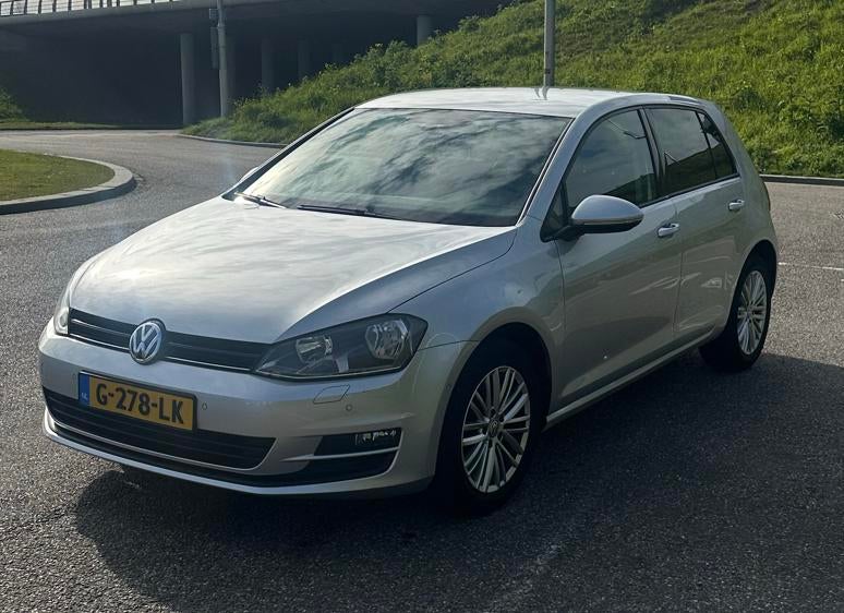 Volkswagen Golf 7 1.2 TSI 77KW Cup Edition | Park Assist ETC, Voorwielaandrijving, Euro 5, Stof, 4 cilinders
