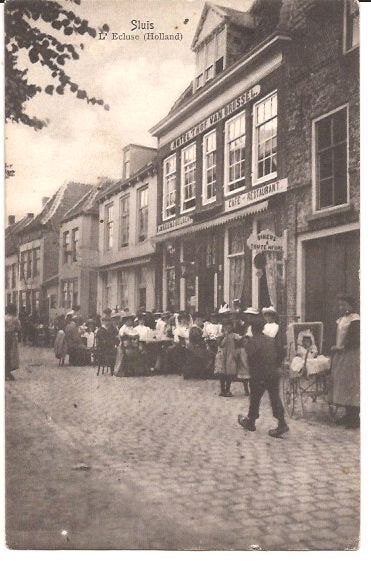 SLUIS HOTEL 'T HOF VAN BRUSSEL KINDERWAGEN 1910  NR 001, Verzenden, Voor 1920, Gelopen, Zeeland