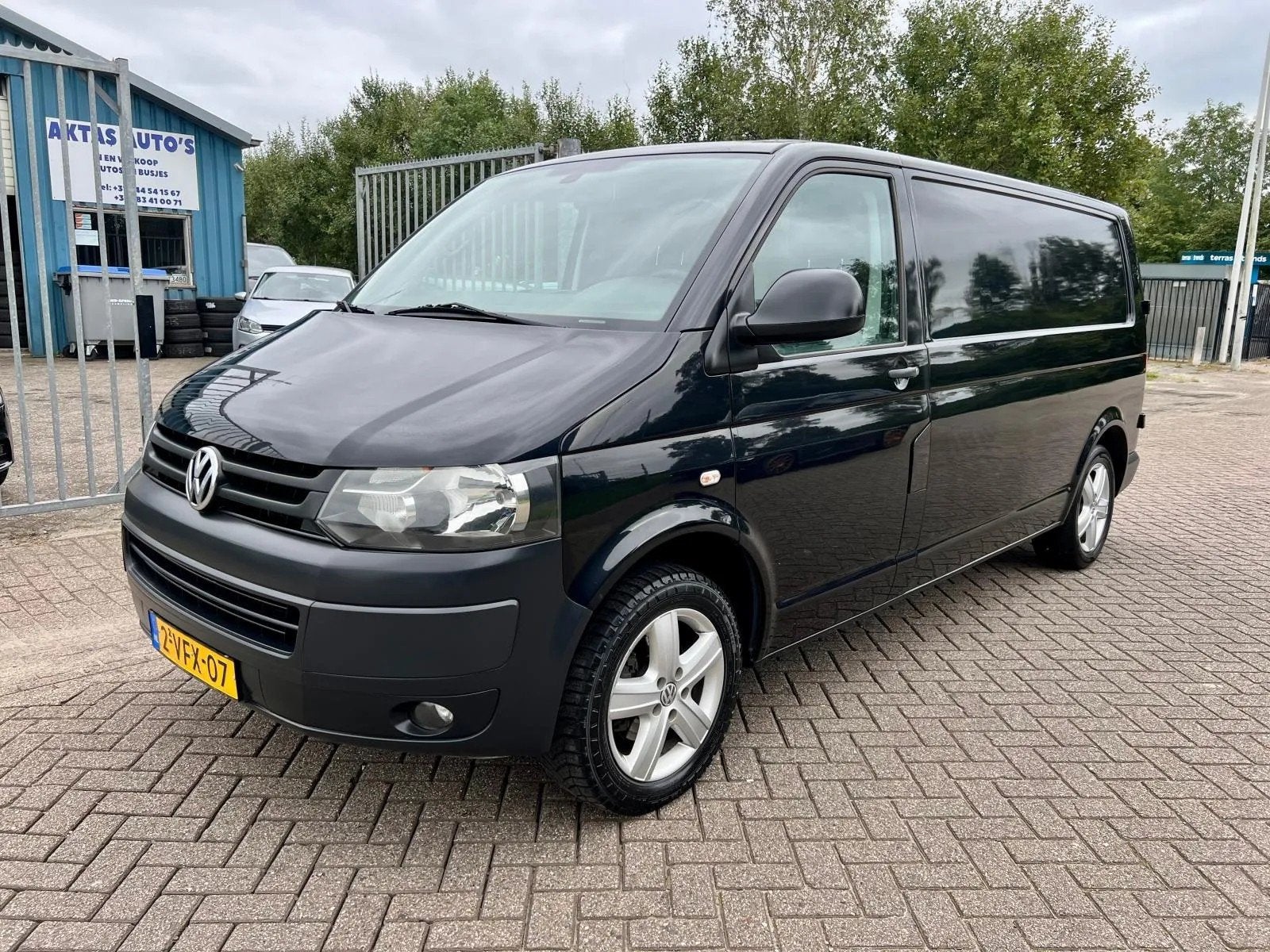 Volkswagen Transporter 2.0 TDI Lang Airco Navi Cruise, Auto's, Euro 5, Stof, Gebruikt, Zwart
