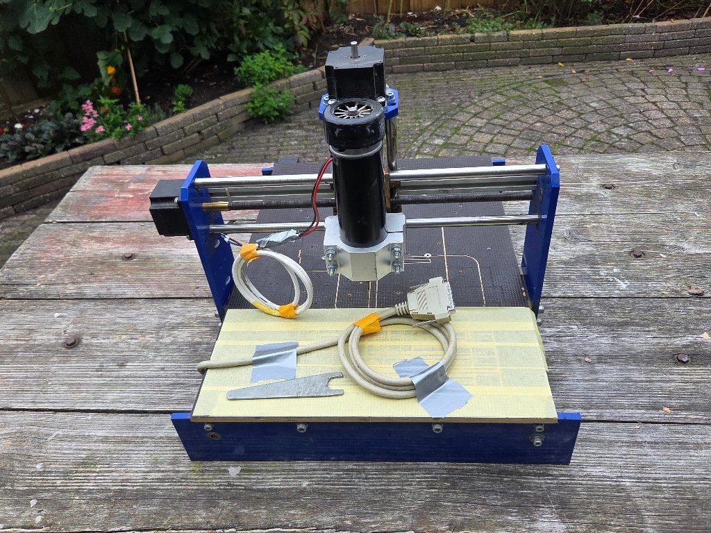 3 maal CNC machine, Ophalen, Gebruikt, Groter dan 1:32