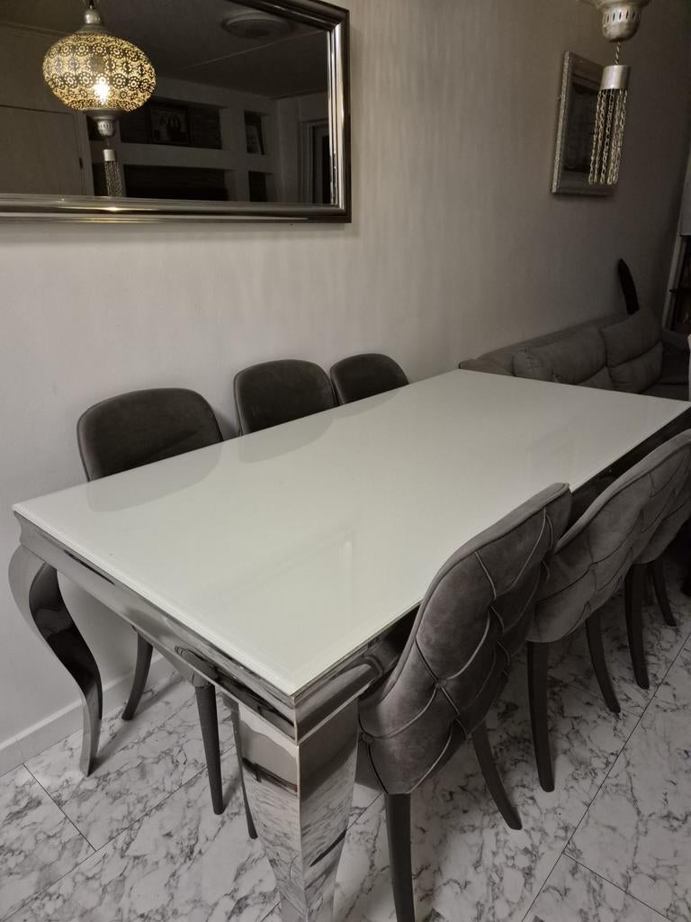 Stevige en stijlvolle eettafel met stoelen en salontafel, 100 tot 150 cm, Overige materialen, Ophalen of Verzenden, Zo goed als nieuw