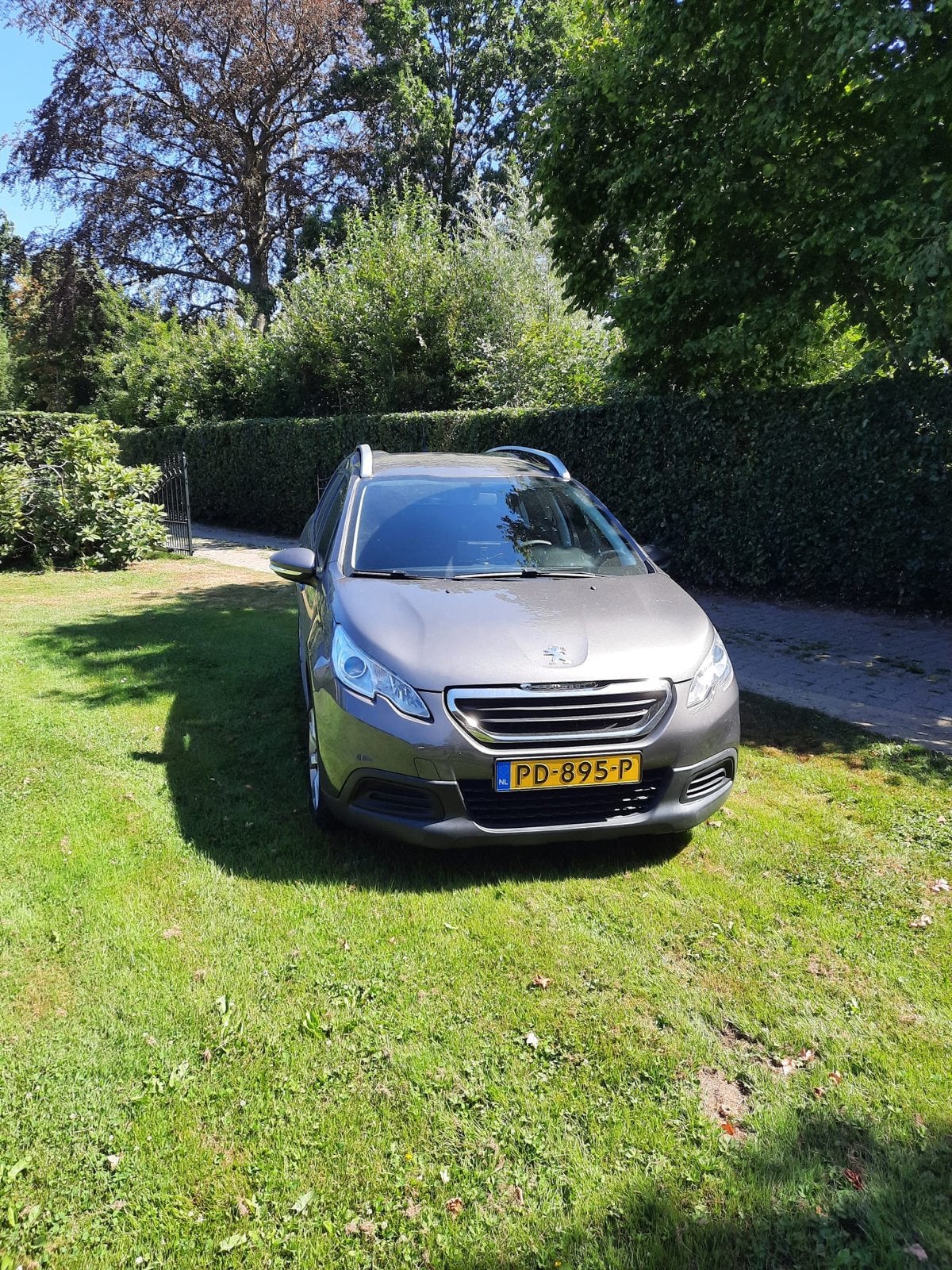 Peugeot 2008 1.2 VTI 60KW/82PK 2015 Grijs, Auto's, Voorwielaandrijving, 40 €/maand, 1199 cc, Handgeschakeld