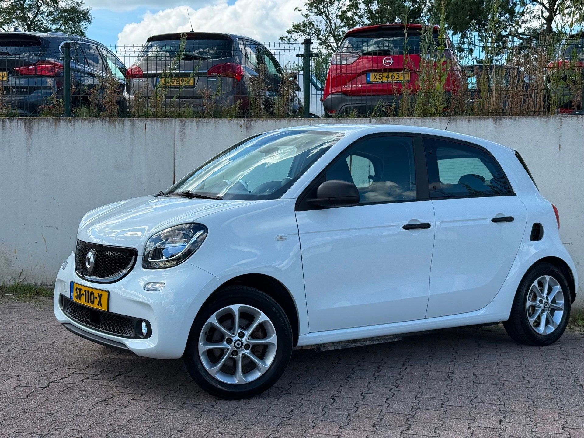 Smart Forfour Electric drive Business Solution 18 kWh/LEDER/, Auto's, Automaat, Achterwielaandrijving, Gebruikt, Wit