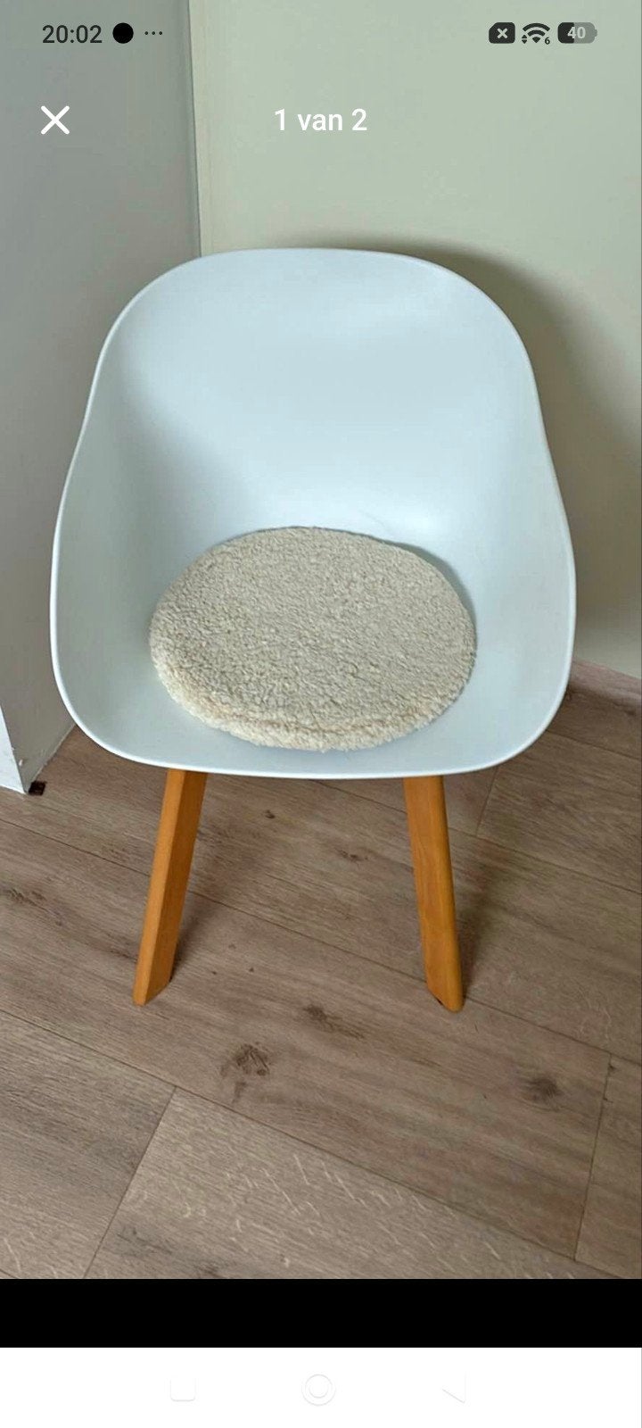 Set van 4 witte kuipstoelen met houten poten, Ophalen