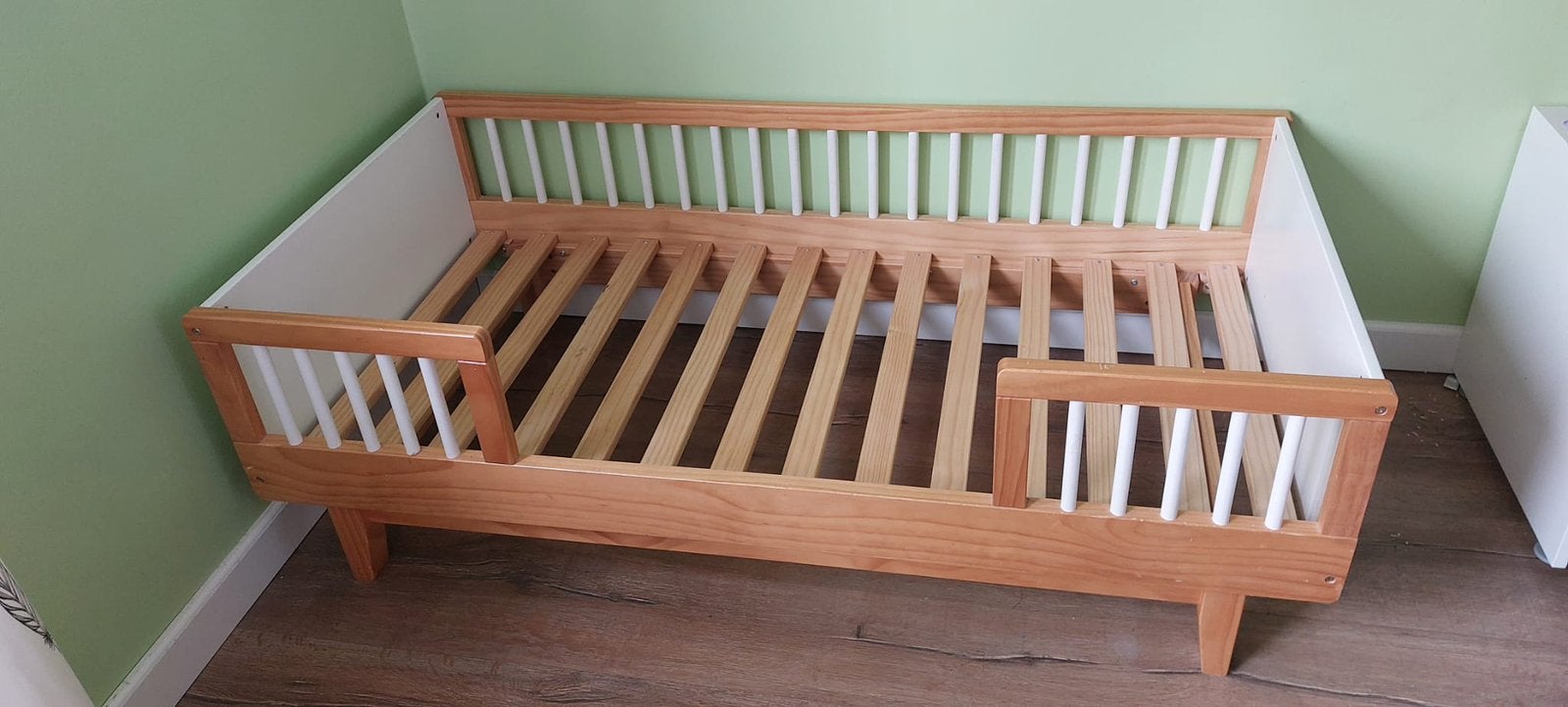 Peuterbed Petit Amelie, Kinderen en Baby's, Kinderkamer | Bedden, Ophalen, 140 tot 160 cm, 70 tot 85 cm, Matras
