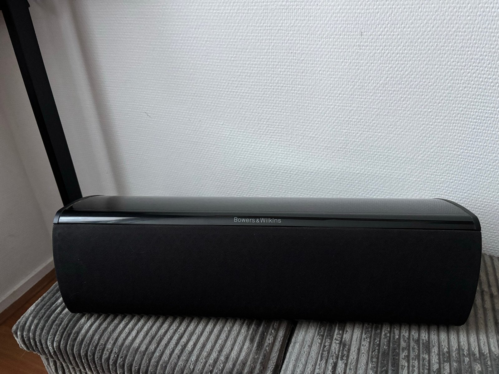 Bowers & Wilkins XTC Center Speaker & 2 Satelliet Speakers