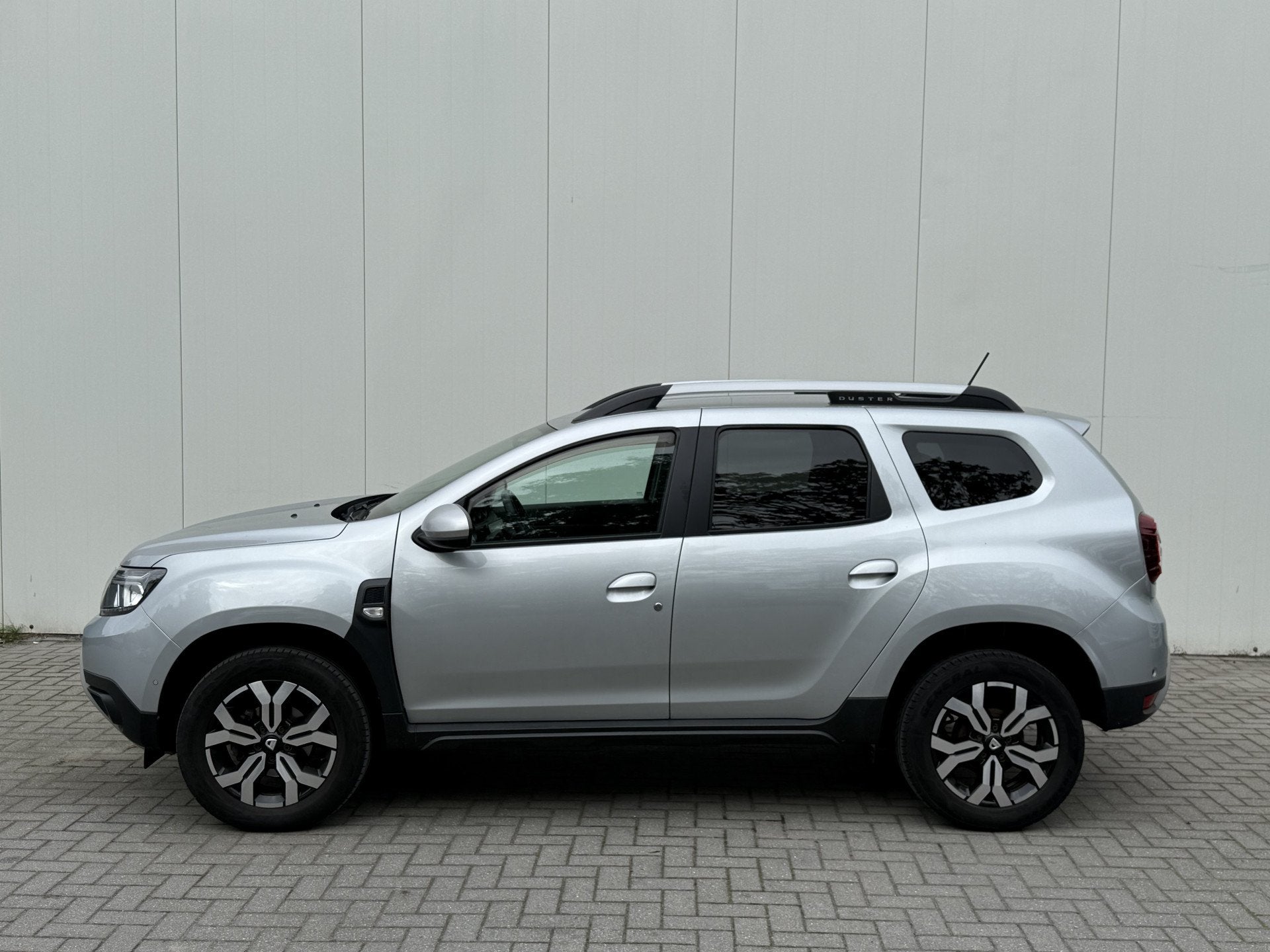 Dacia Duster 1.3 TCe 150pk Prestige (Automaat) - Climate-Cru, Auto's, Dealer onderhouden, Gebruikt, Euro 6, 4 cilinders