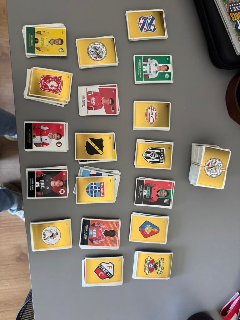 Plus voetbalplaatjes, Ophalen of Verzenden