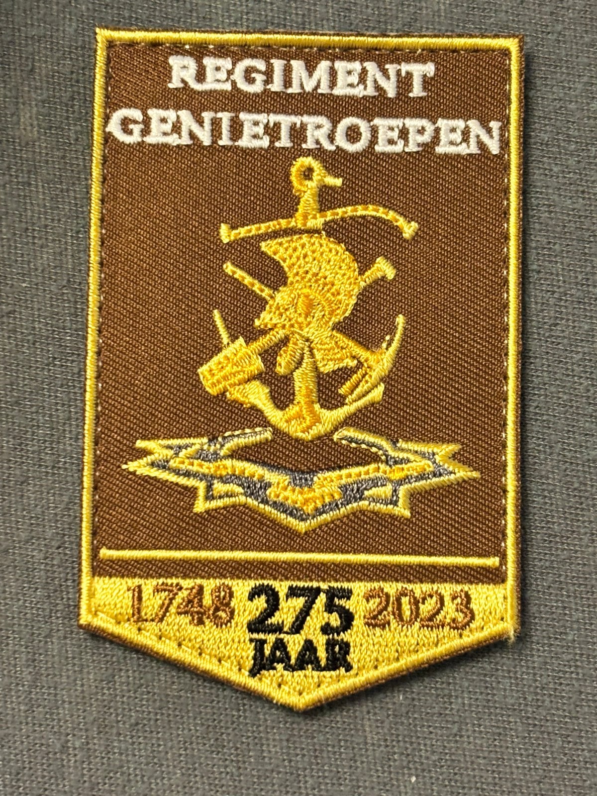 Arm embleem genietroepen 275 jaar, Verzamelen, Verzenden, Landmacht, Nederland, Embleem of Badge