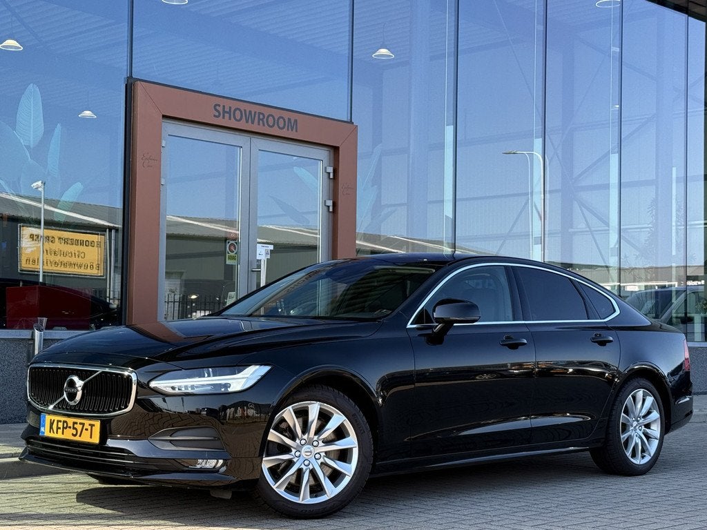 Volvo S90 2.0 T4 Momentum | Leder | Parkeersensor | ACC | Ap, 15 km/l, Gebruikt, 1969 cc, Zwart