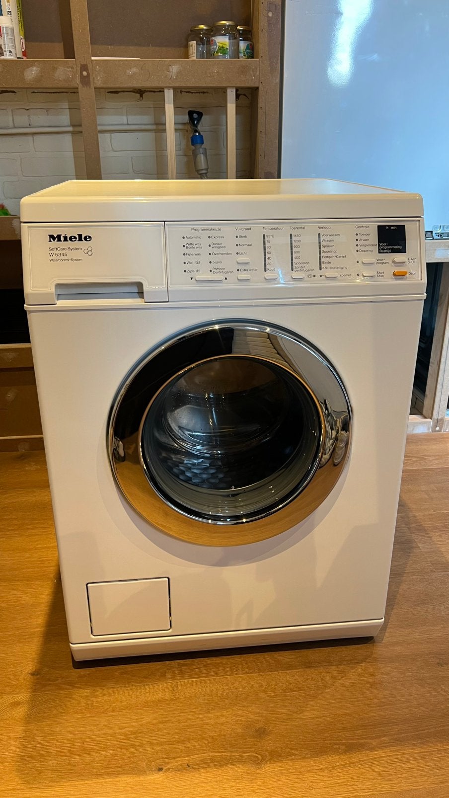 Miele wasmachine (softcare W 5345), Ophalen, Zo goed als nieuw, 85 tot 90 cm, 1200 tot 1600 toeren