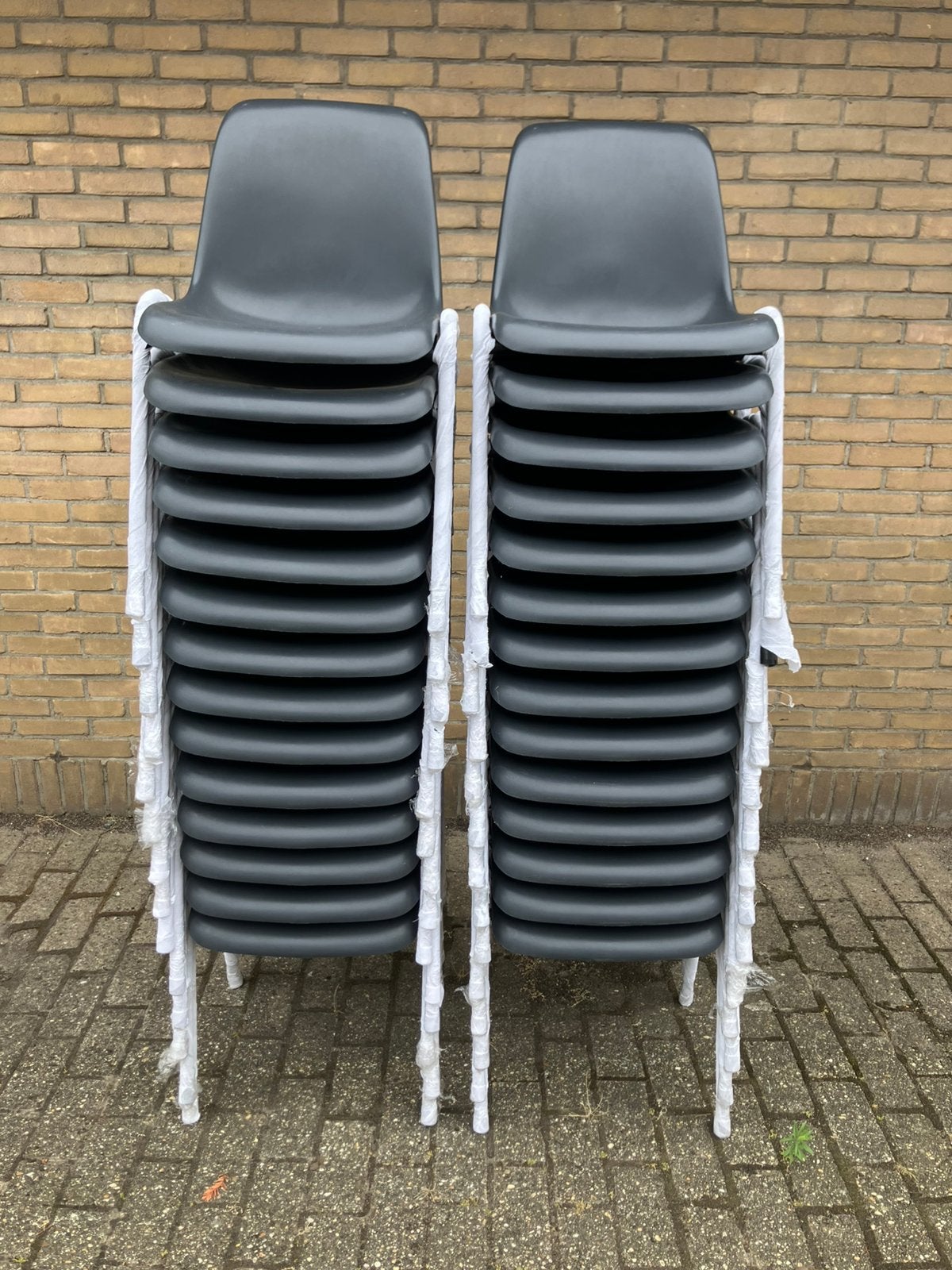 AA-kwaliteit stapelstoelen antraciet kantinestoel kuipstoel, Ophalen, Kunststof, Zwart, Zo goed als nieuw