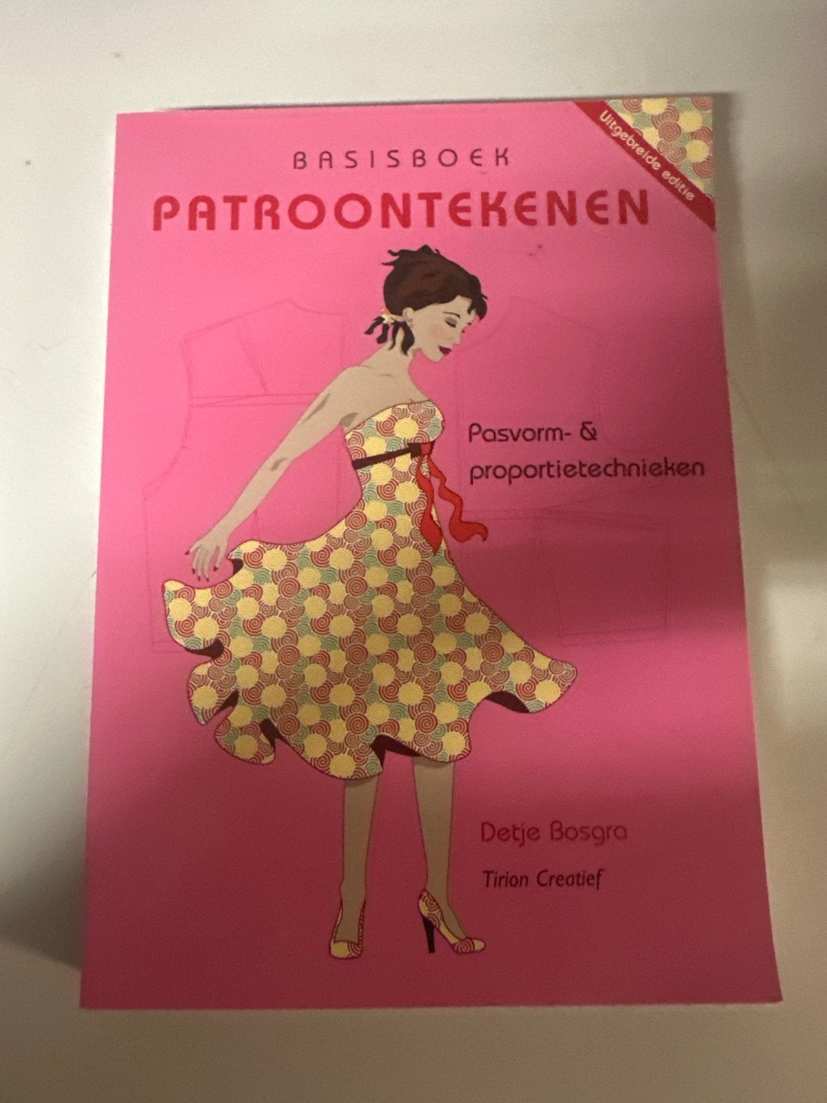 Basisboek Patroontekenen - Pasvorm & Proportietechnieken, Ophalen of Verzenden, Zo goed als nieuw
