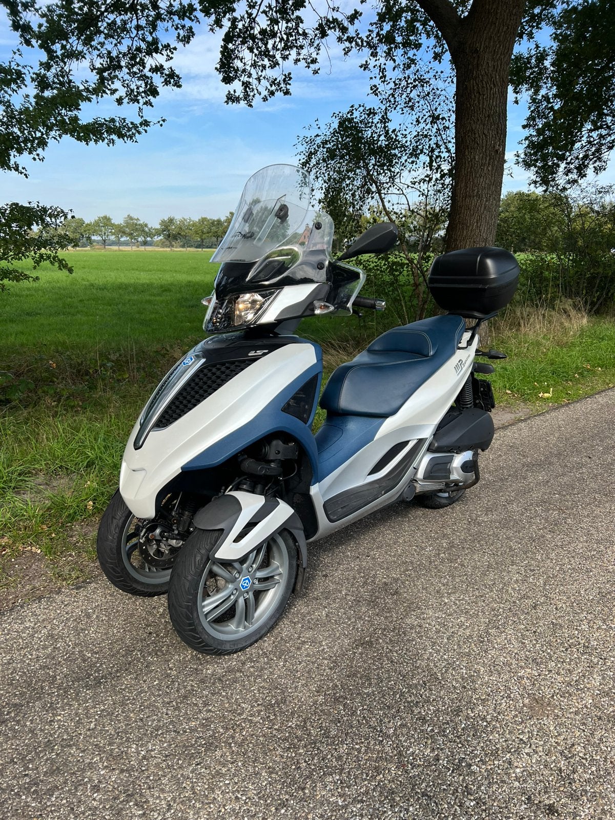Piaggio MP3 300 2012 Yourban geschikt voor autorijbewijs!, Handvatverwarming, Scooter, 300 cc, Gebruikt