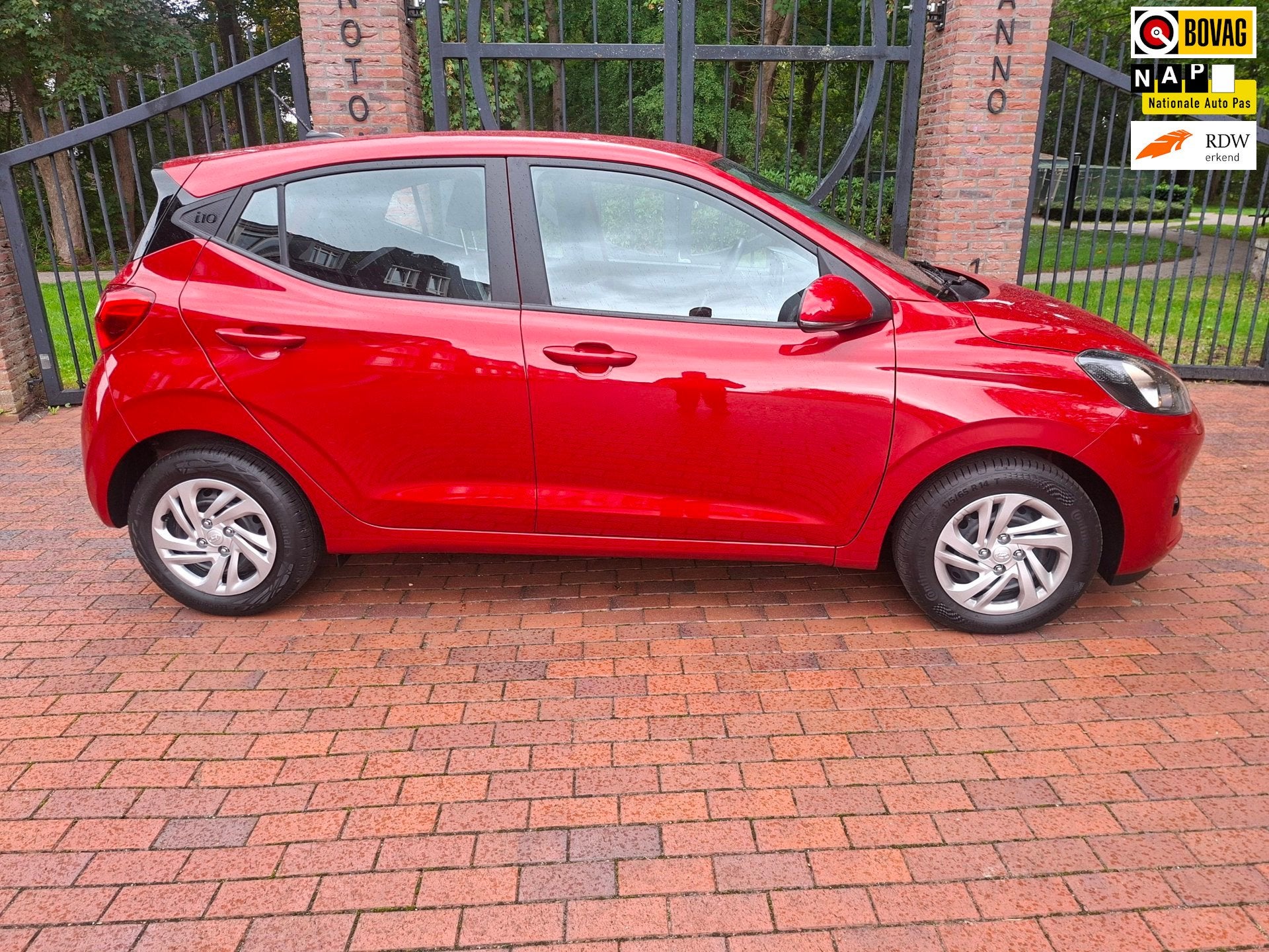 Foto 2 van Hyundai I10 1.0 Automaat Airco Camera Cruise Navigatie Lane