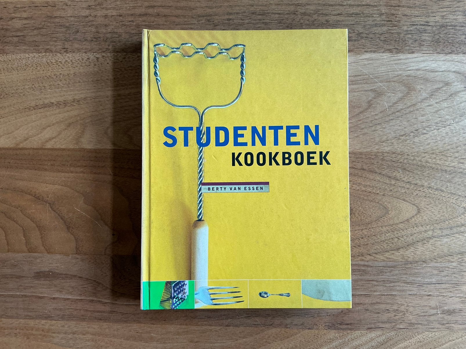 Studenten kookboek - Berty van Essen, Boeken, Kookboeken, Ophalen of Verzenden, Zo goed als nieuw