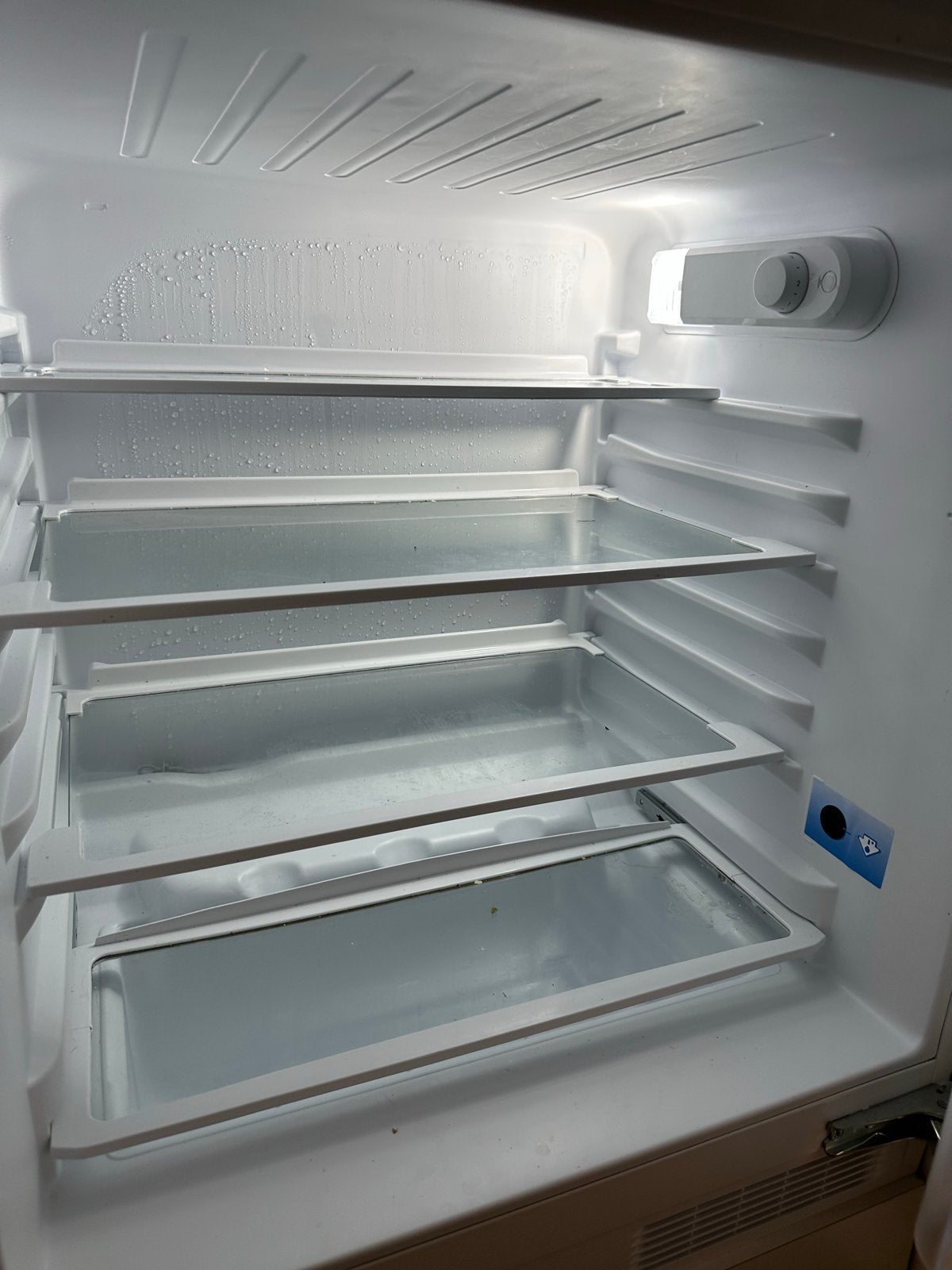Inbouw koelkast, Zonder vriesvak, 75 tot 100 liter, Zo goed als nieuw, Energieklasse A of zuiniger