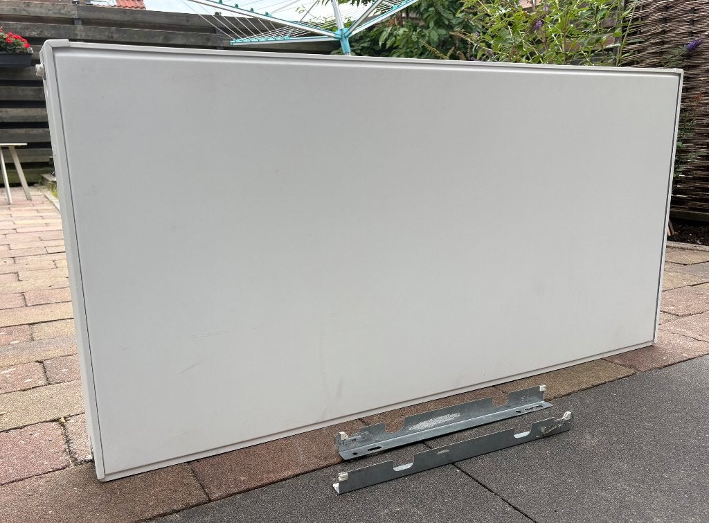 Radiator Vasco flatline 120x60 T22, Ophalen, 30 tot 80 cm, Radiator, Zo goed als nieuw