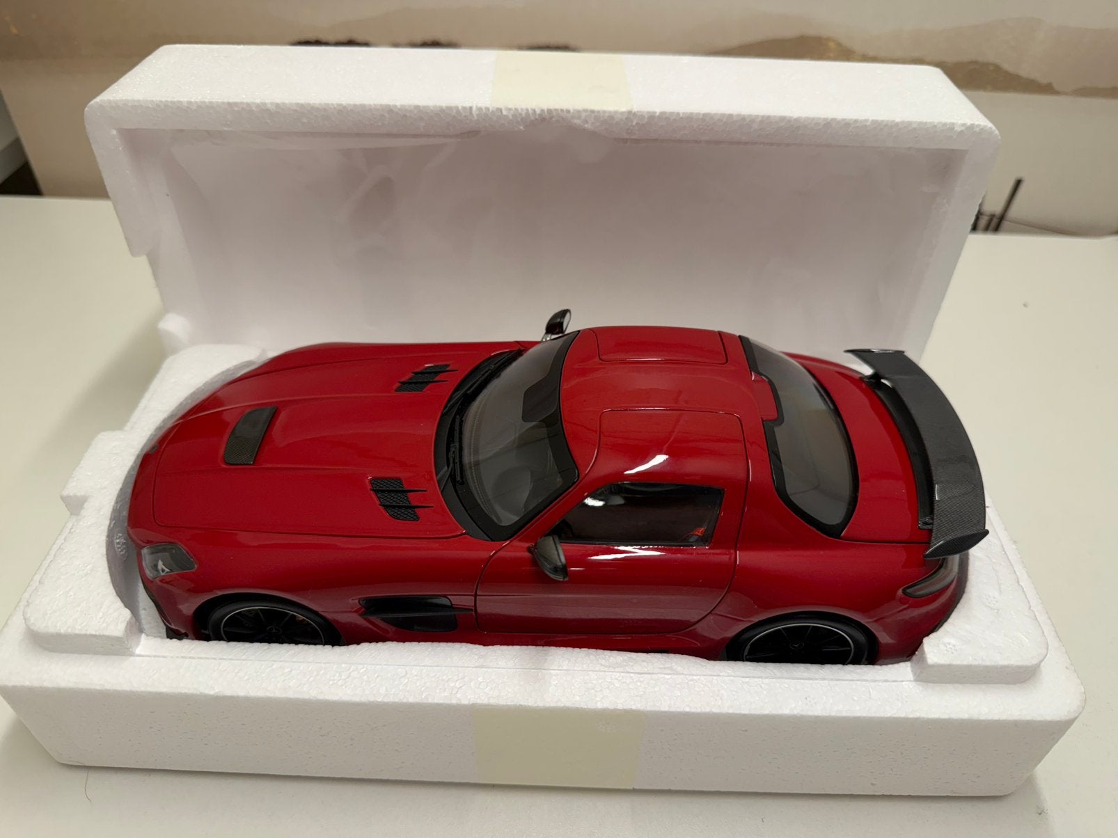 1:18 Minichamps  Mercedes-Benz SLS AMG Black Series 2013, Hobby en Vrije tijd, Ophalen of Verzenden, Nieuw, Auto, MiniChamps