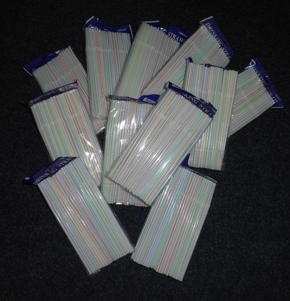 100 plastic rietjes in de verpakking 2,00 per pakje, Hobby en Vrije tijd, Feestartikelen, Ophalen of Verzenden, Nieuw, Feestartikel