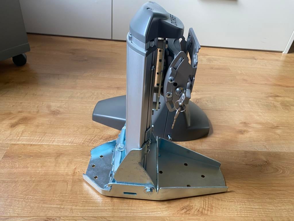 Chief WM110AUS Universele Short-Throw Beamer Muurbeugel, Ophalen of Verzenden, Zo goed als nieuw
