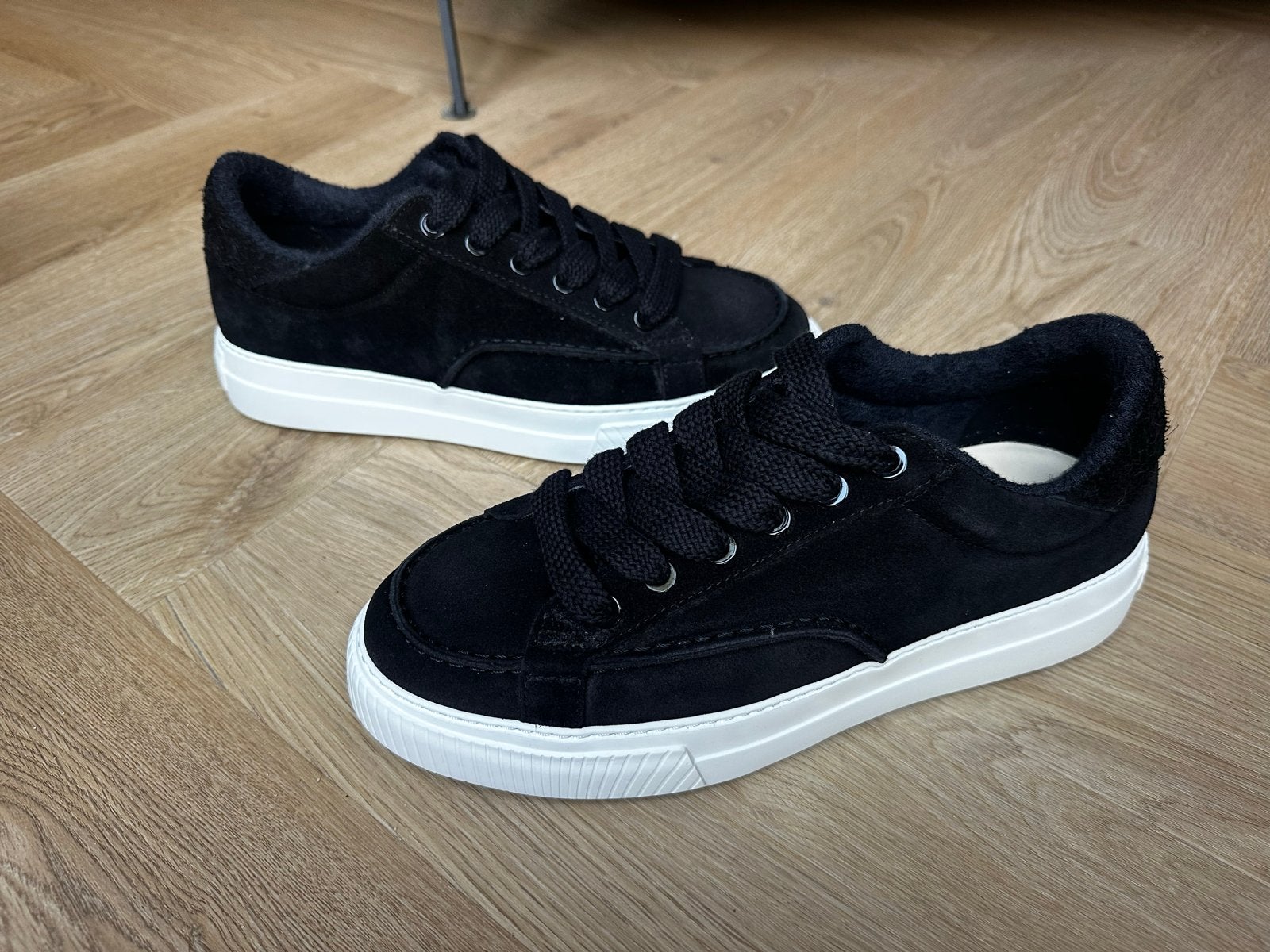 Nubikk sneakers zwart suède, maat 42, nieuw, Ophalen of Verzenden, Nieuw, Zwart, Sneakers of Gympen