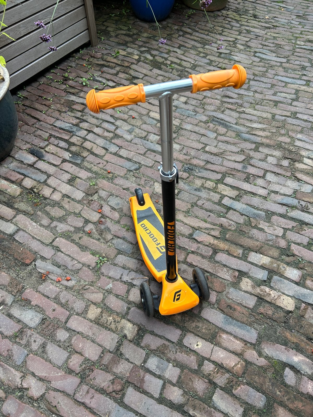 FOOCHO Step - Oranje/Zwart, Fietsen en Brommers, Ophalen, Zo goed als nieuw, Gewone step