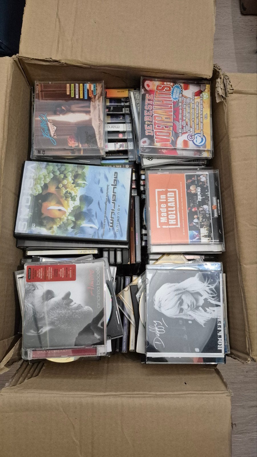 Doos vol muziek CD's: pop, love songs, bekende arties, Ophalen, Gebruikt, Pop, Inclusief doosje