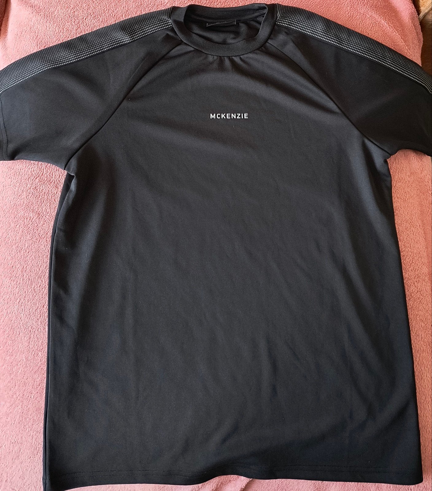 McKenzie T-shirt Zwart Maat M, Maat 48/50 (M), Zwart, Ophalen of Verzenden, Zo goed als nieuw