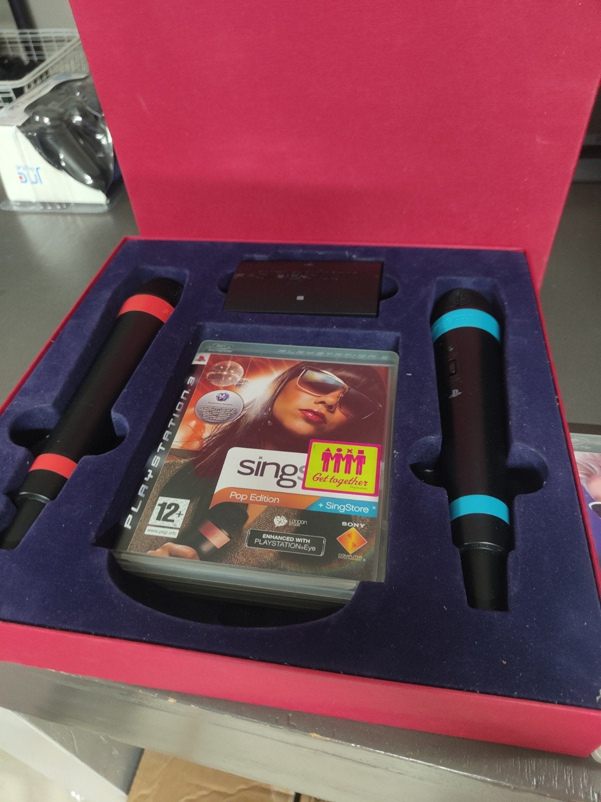 SingStar Pop Edition & Vol. 2 met 2 microfoons voor PS3, Muziek, Support@playstation.com, 2 spelers, Eén computer