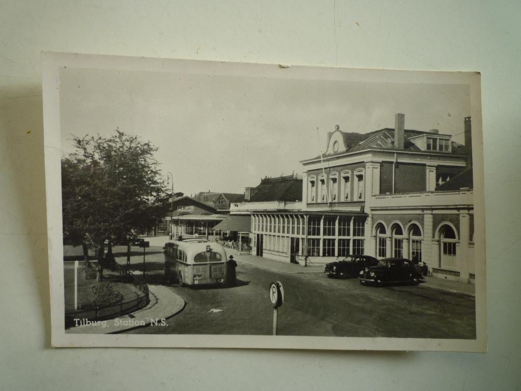 Tilburg Station NS Nederlandse Spoorwegen oude auto's auto, Ophalen of Verzenden, Voor 1920, Noord-Brabant