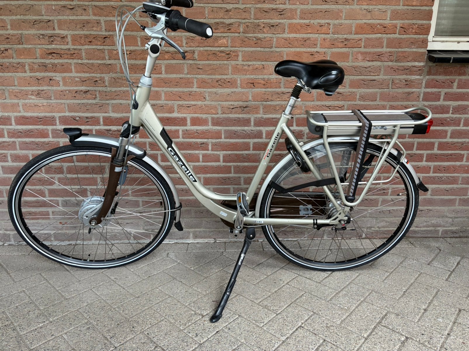Gazelle elektrische damesfiets – accu aanwezig – opknapper, Fietsen en Brommers, Elektrische fietsen, Ophalen of Verzenden, Zo goed als nieuw