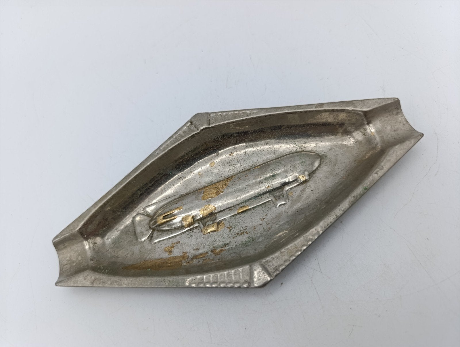 Oude asbak Zeppelin, Ophalen of Verzenden