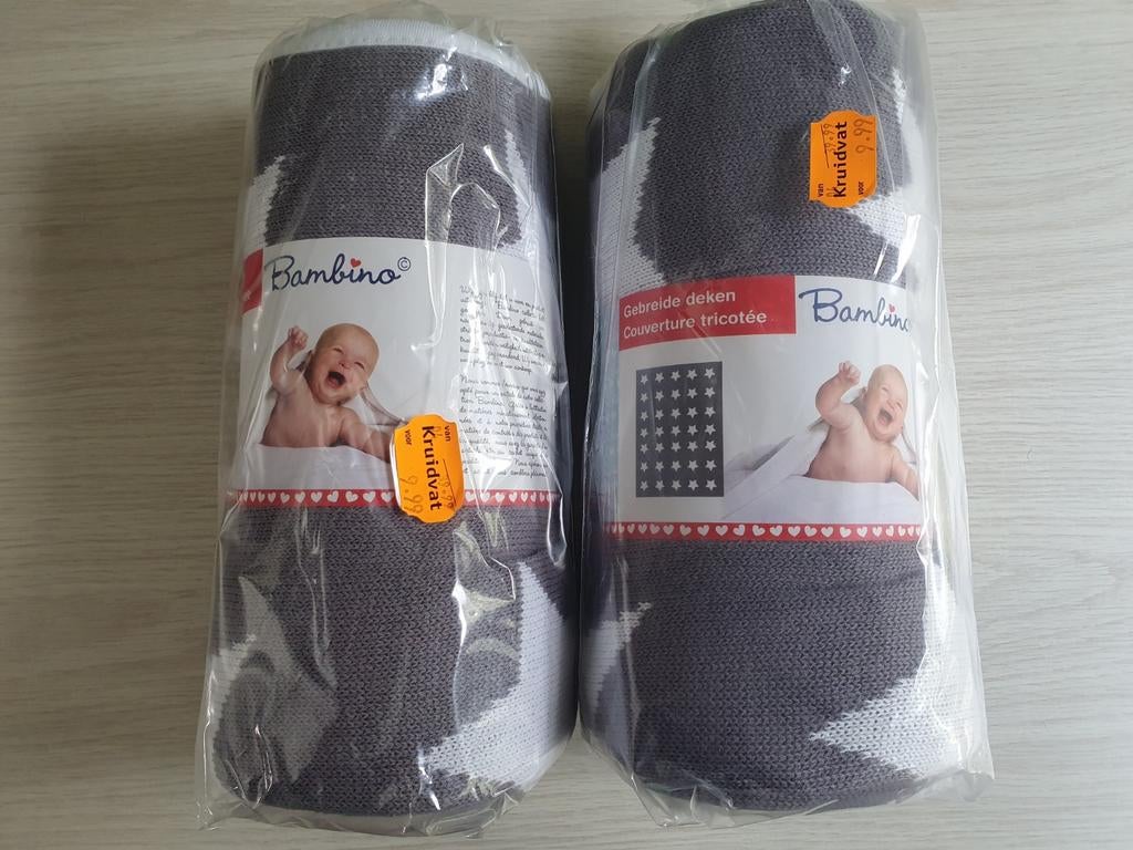 2 gebreide babydekens met sterrenprint, Ophalen of Verzenden, Nieuw