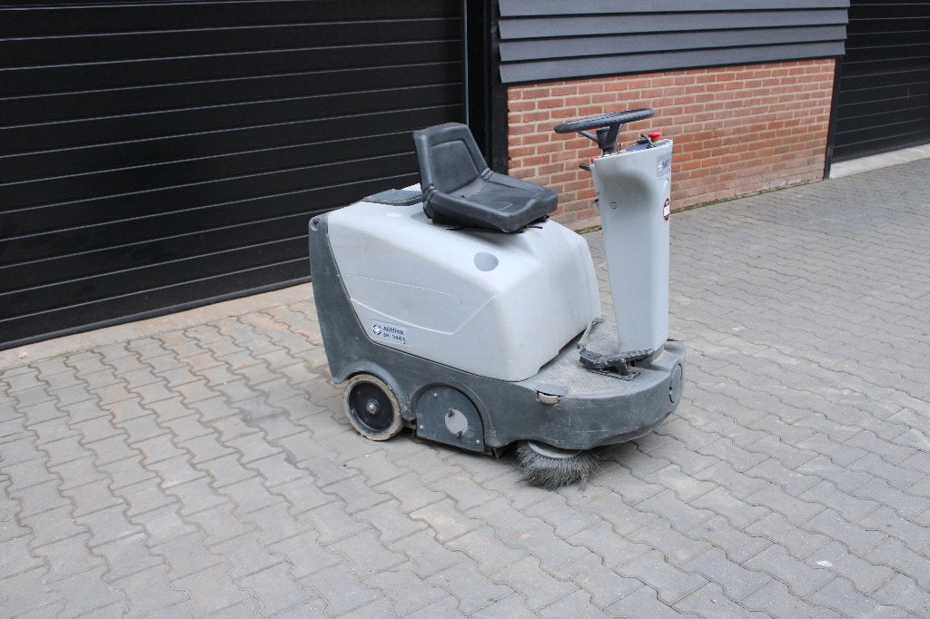 nilfiks sr1000s zit veegmachine elektrische, Ophalen of Verzenden, Gebruikt, Nilfisk