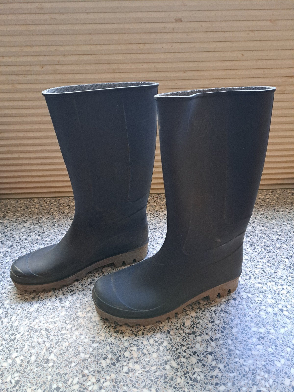 Regenlaarzen maat 40/41
(Zie mijn andere advertentie voor m, Gebruikt, Jongen of Meisje, Ophalen of Verzenden, Laarzen