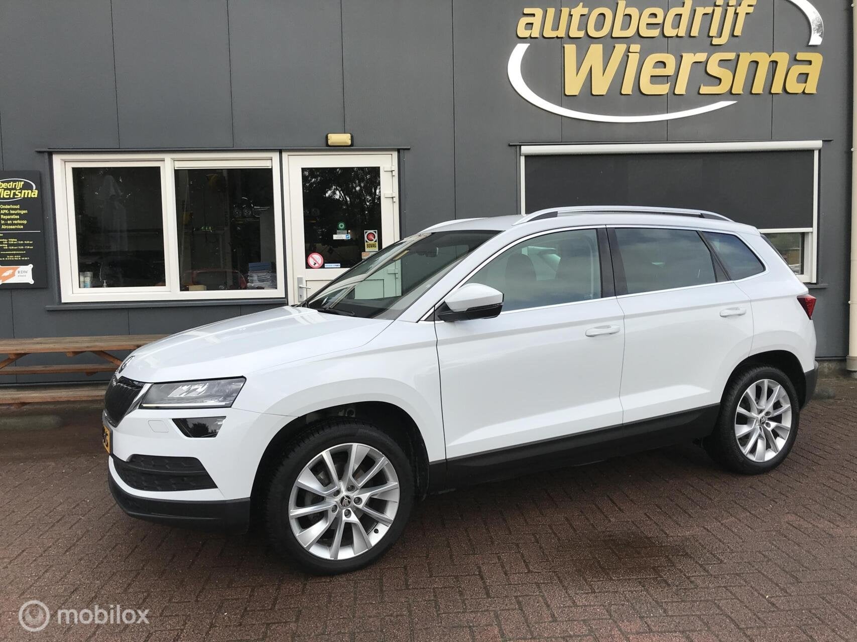 Skoda Karoq 1.5 TSI ACT Style Business, 4 cilinders, 150 pk, Wit, Bedrijf