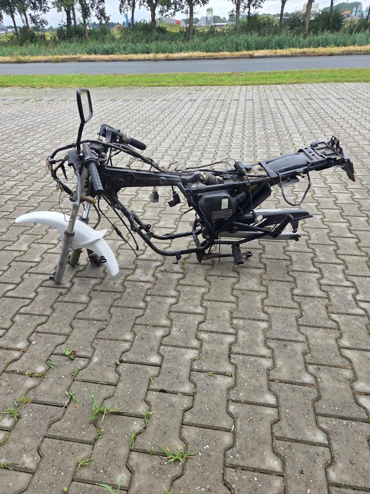 Honda mbx 80 frame met goed leesbaar frame nummer, Fietsen en Brommers, Brommers | Honda, Ophalen, Gebruikt, 80 cc, MBX