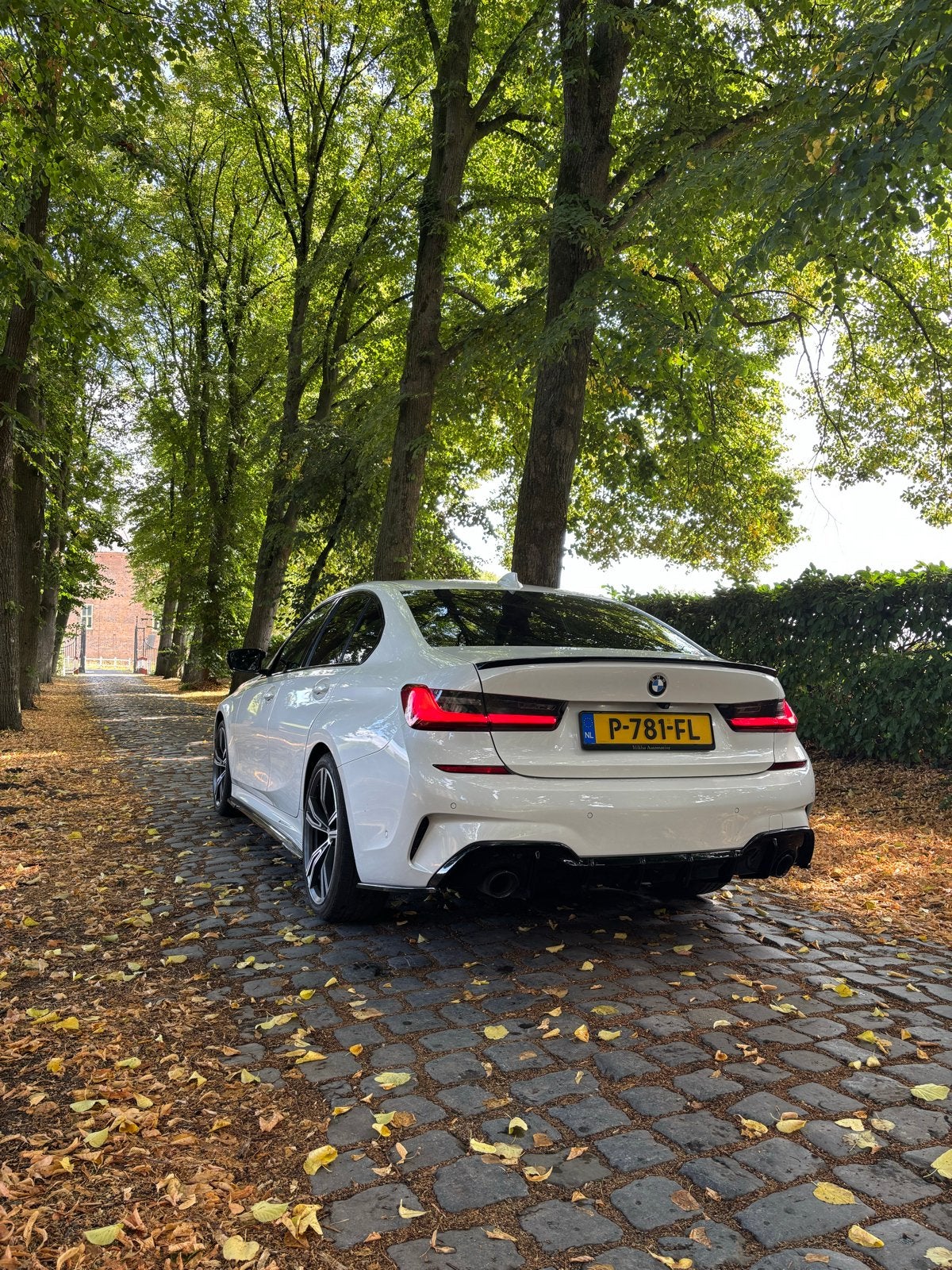 BMW 3-Serie 330i 258pk Aut 2019 Wit, Auto's, Automaat, 1998 cc, Achterwielaandrijving, Zwart
