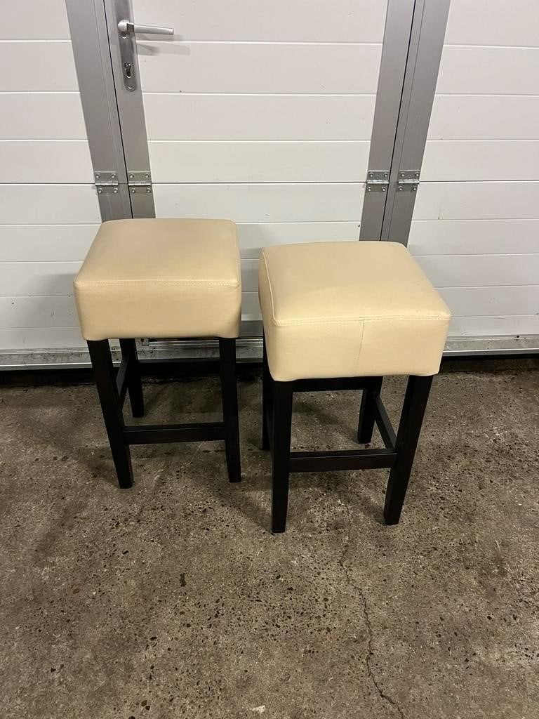 4 stuks leuke krukken kookeiland 65 cm zithoogte, Huis en Inrichting, Ophalen, 5 krukken of meer, 60 tot 90 cm, Zo goed als nieuw