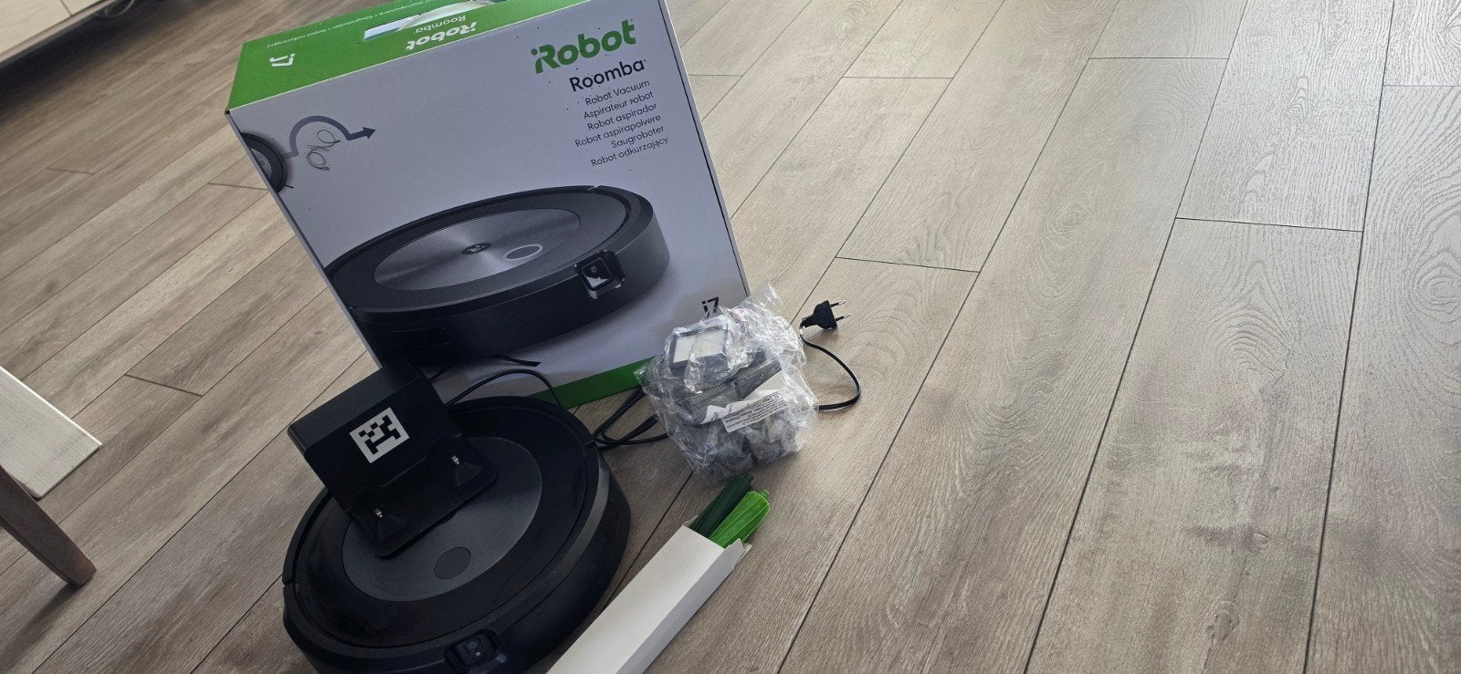 iRobot Roomba j7, IRobot, Inclusief accessoires, Ophalen of Verzenden, Robotstofzuiger