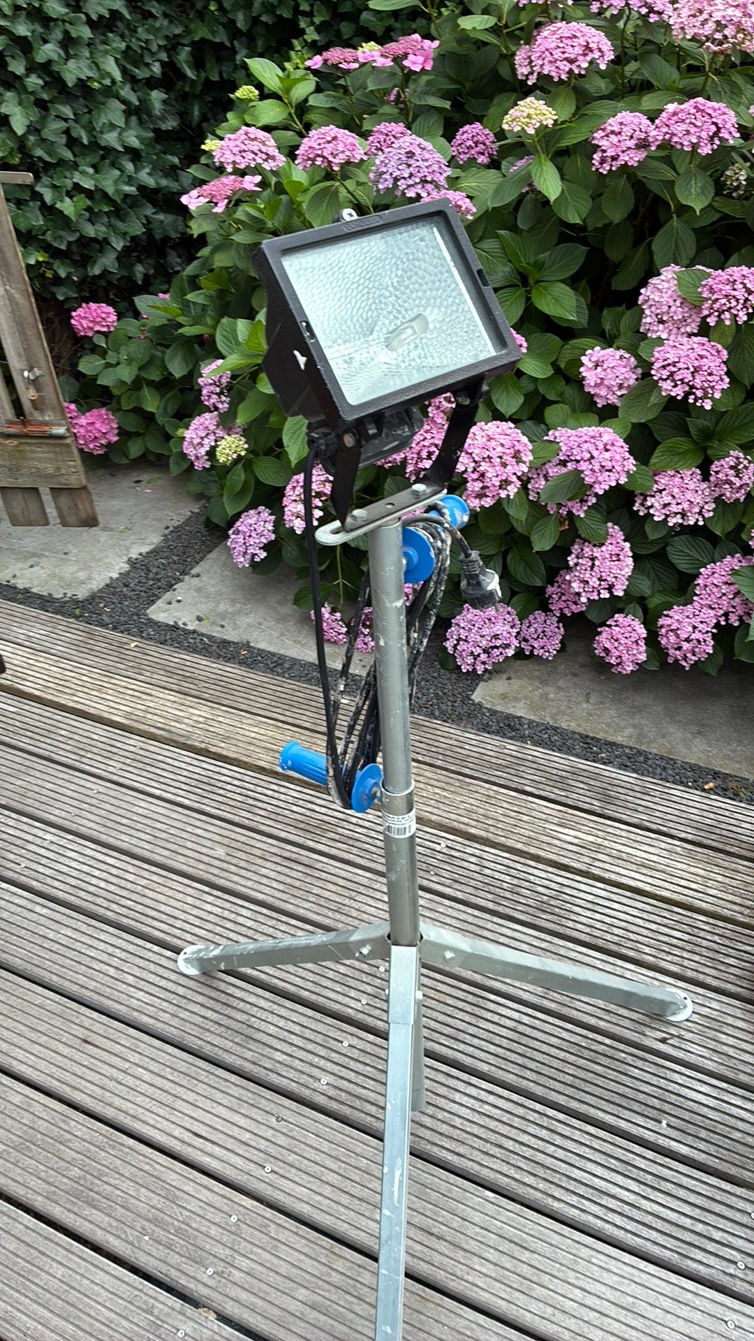 Bouwlamp, Doe-het-zelf en Verbouw, Bouwverlichting, Ophalen, Gebruikt, Met statief, 200 tot 500 watt