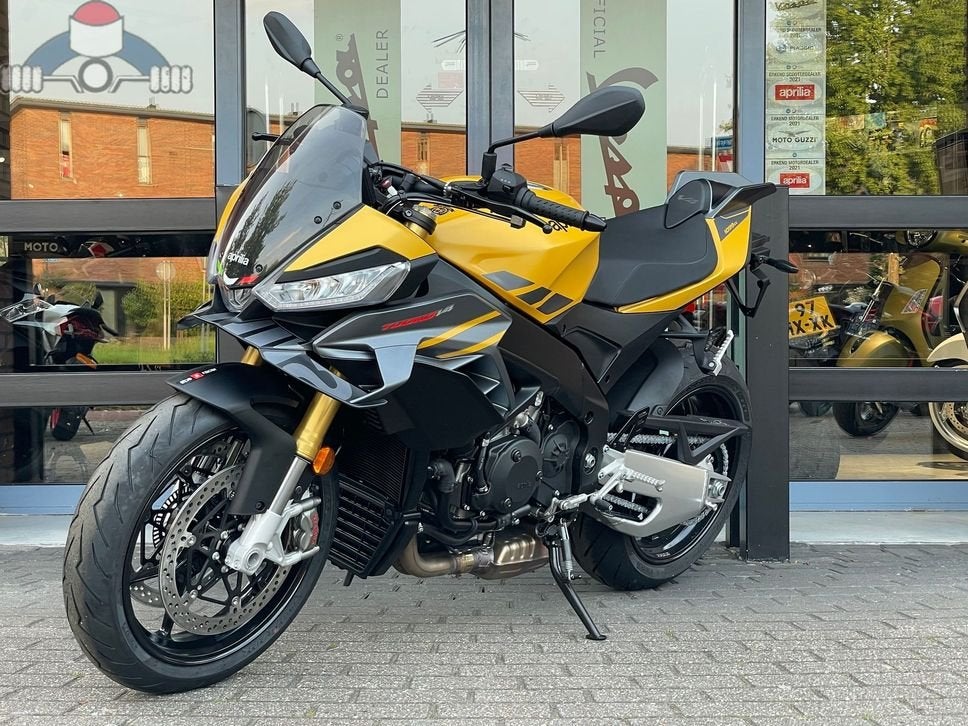 Aprilia Tuono V4 1100 Scorpion Yellow (2026), 1099 cc, 4 cilinders, Motorrijbewijs A, Bedrijf