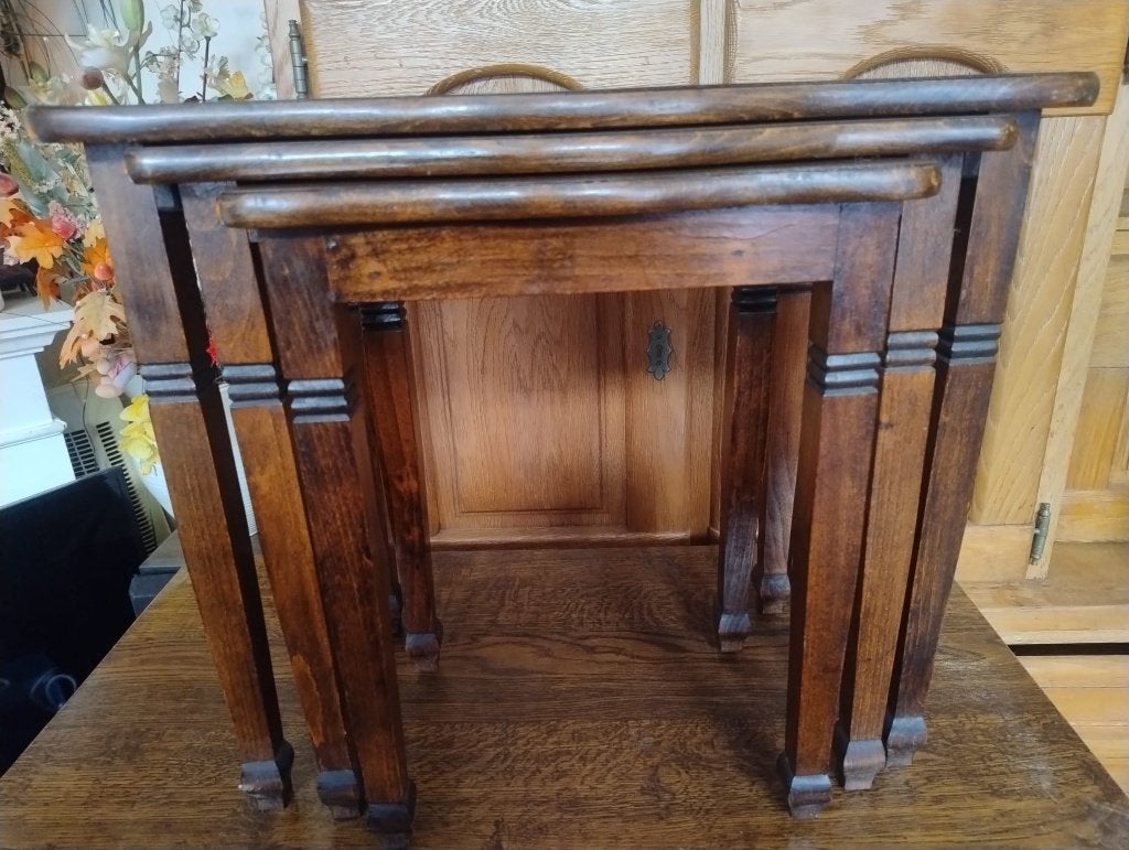Mimiset / nesting tables / bijzettafels koloniaal, Huis en Inrichting, Minder dan 55 cm, Gebruikt, Rechthoekig, Ophalen