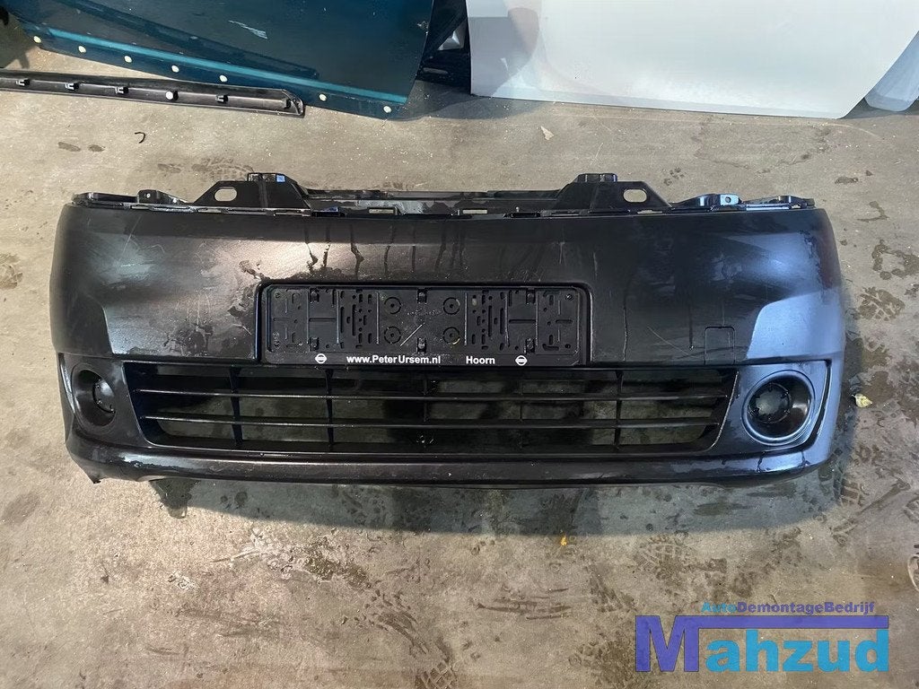 2014 Nissan NV200 voorbumper, Voor, Takashima 1-chome 1-1
220-8686  Yokohama, Ophalen of Verzenden, Bumper