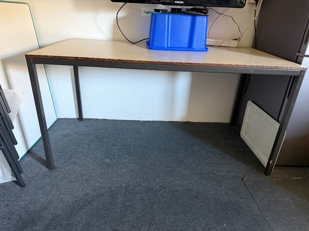 Gratis af te halen grote tafel, Gebruikt, 100 tot 150 cm, 200 cm of meer, Rechthoekig